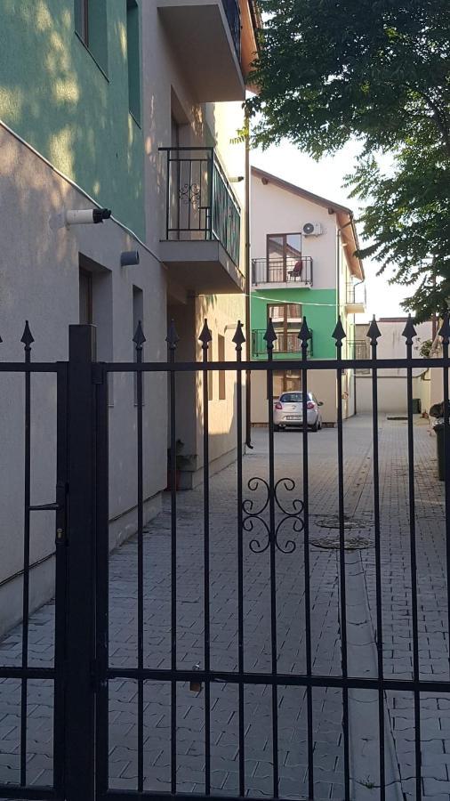Apartament Teo Caransebeş المظهر الخارجي الصورة